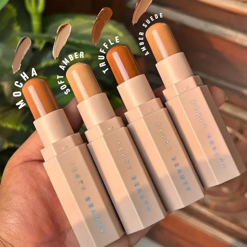 Fenty Beauty Makeup Highlighter - Iluminador Corporal 3D Fenty Beauty Diamond,
