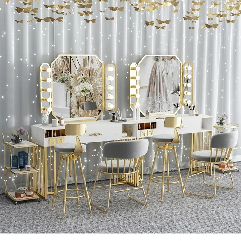 Estudio fotográfico, tocador d - Beauty And Makeup Studio reseña y precio