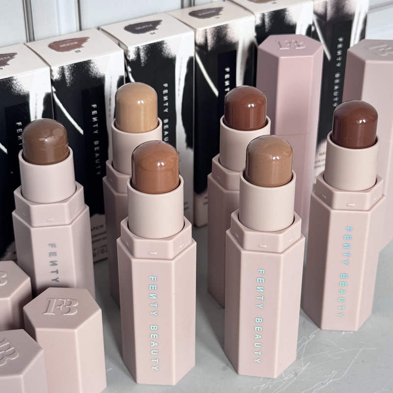Barra de Contorno Fenty Beauty - Fenty Beauty Makeup Highlighter reseña y precio