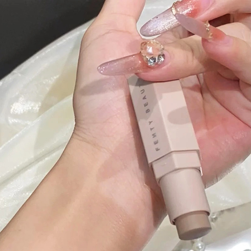 Barra de Contorno Fenty Beauty - Fenty Beauty Makeup Highlighter reseña y precio