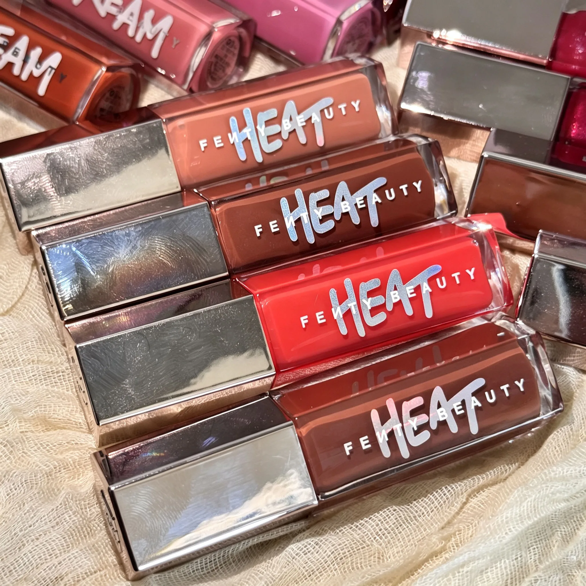 Maquillaje Fenty Beauty, ilumi - Fenty Beauty Makeup Highlighter reseña y precio