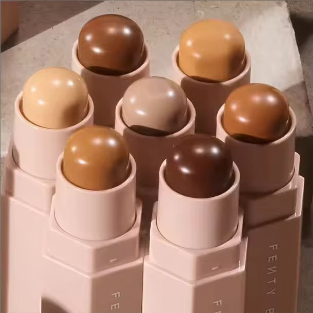 Barra de Contorno Multicolor F - Fenty Beauty Makeup Highlighter reseña y precio