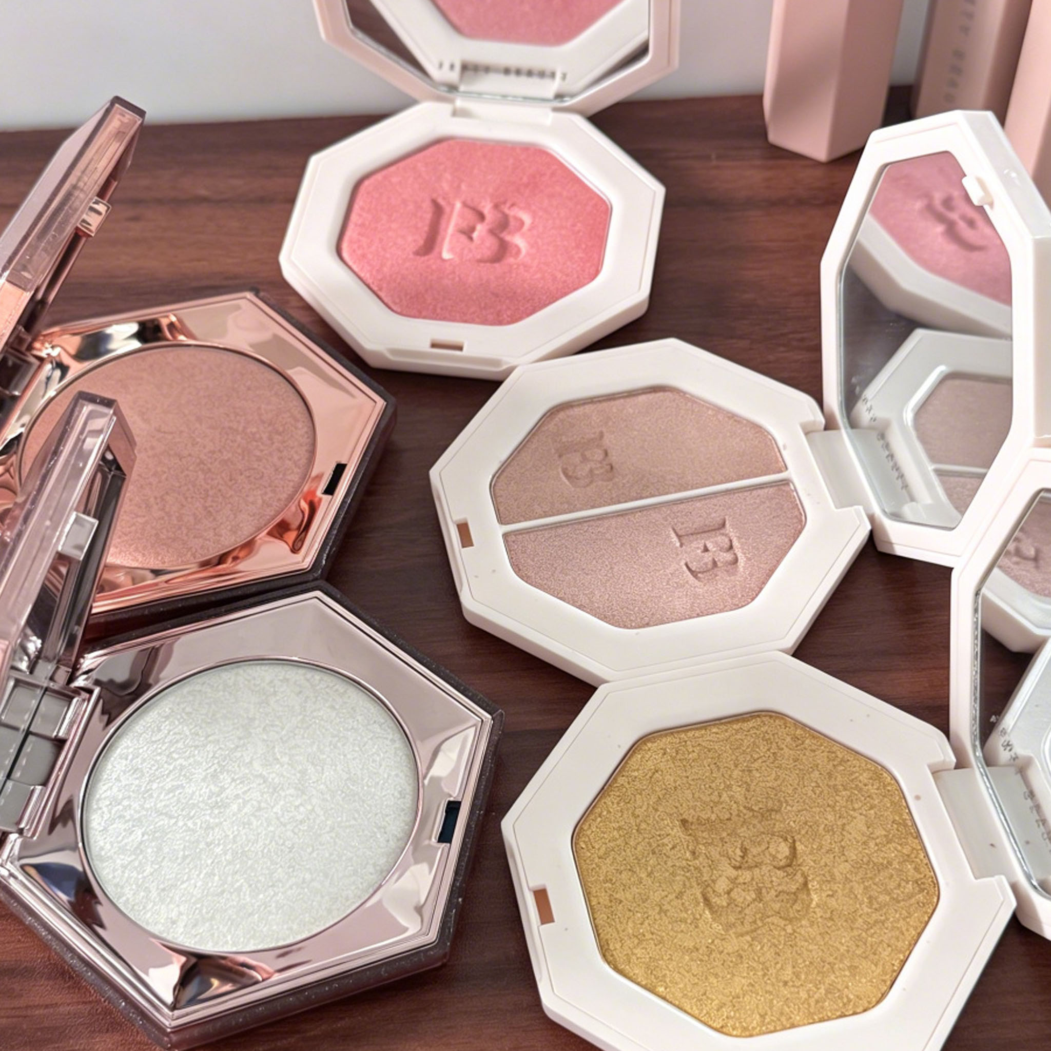 Maquillaje de Lujo Fenty Beaut - Fenty Beauty Makeup Highlighter reseña y precio